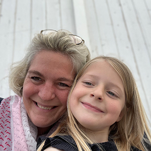 Cécile Kempeneers with her daughter.