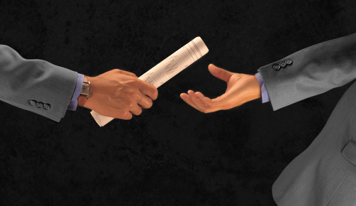 4 Ways that Marketing and Sales Can Perfect the Handoff
