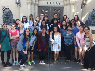 #WIT: Teaching With Girls Who Code is a Great Way to Volunteer
