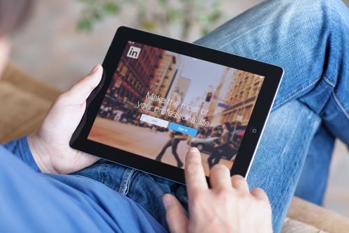 5 Ways to Ring in the New Year with a Refreshed LinkedIn Strategy
