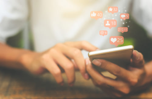 4 Tips for Using Social Media to Deliver Amazing Customer Experiences