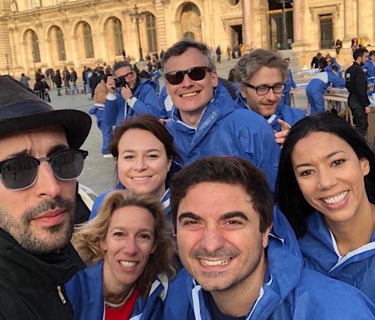 Photo of volunteers at the installation site
