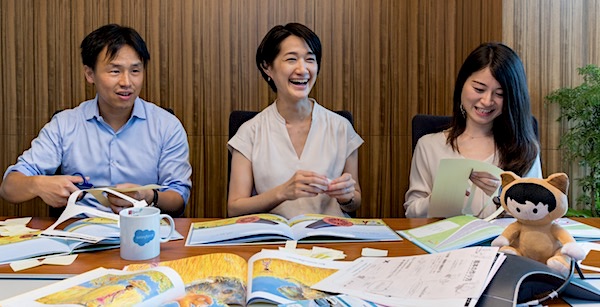 Salesforce Tokyo employees and stuffed Astro