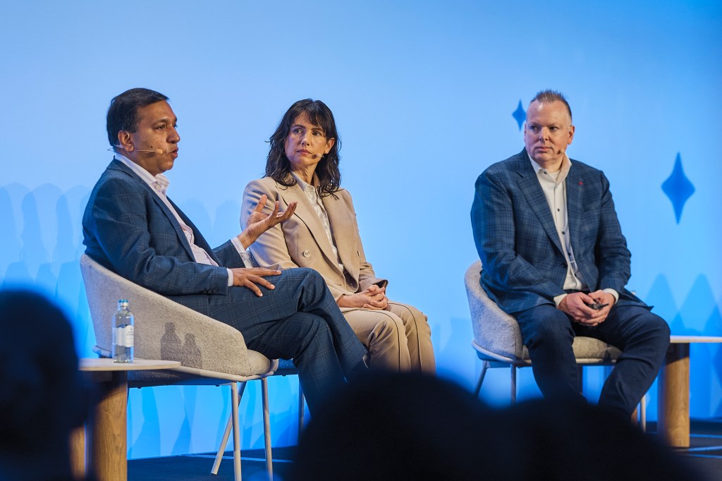Sunjeev Gupta Financial Services Summit keynote presentation 2026