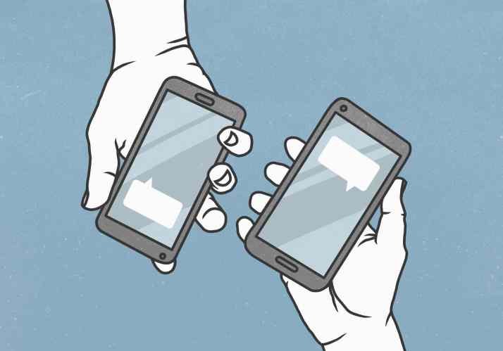 Illustration with a blue background of two people holding smartphones with messaging apps open / conversational marketing