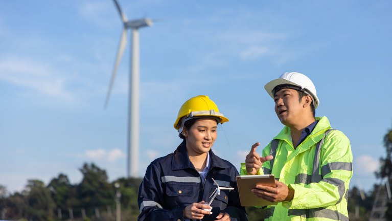Assistive AI for Field Service | Salesforce