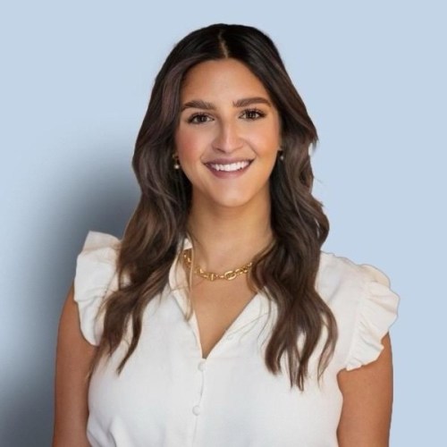 Victoria Loumiet headshot