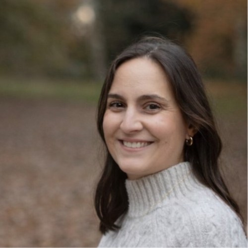 Jackie Davis headshot