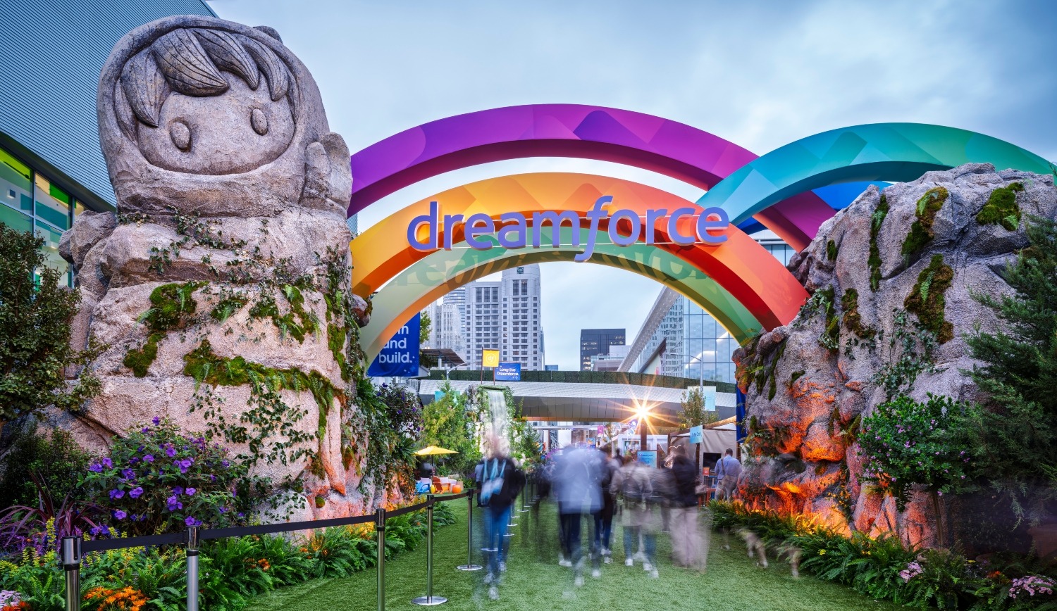 Dreamforce sign in California over the entrance.