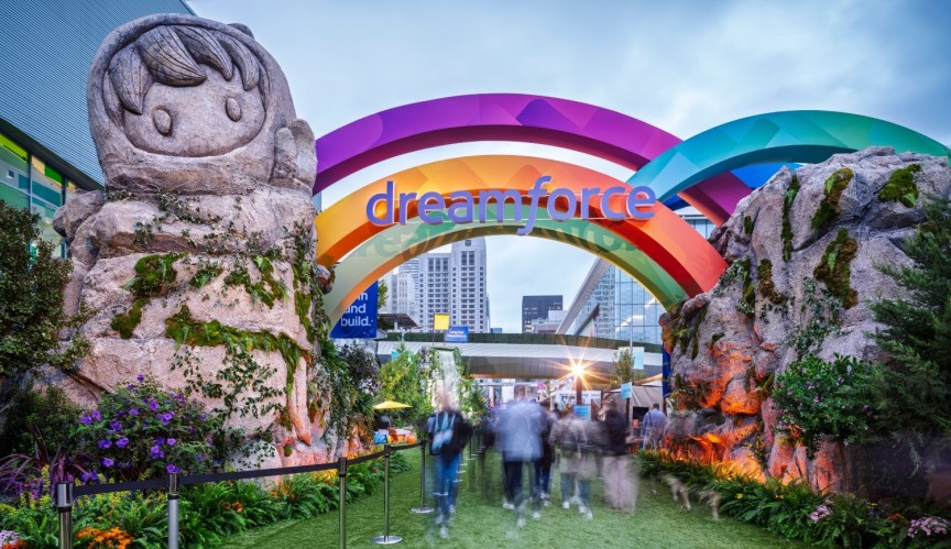 Dreamforce sign in California over the entrance.