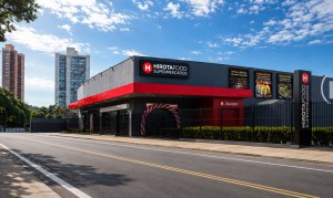 imagem da faixada de uma loja Hirota