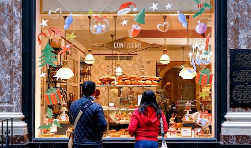 Inside retail: Customer service essentials for your business this holiday season