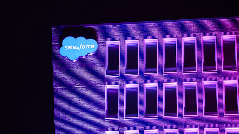 “Love unites us” – Auch Salesforce setzt in München ein Zeichen für Vielfalt