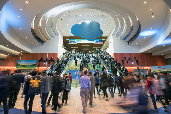 Top 7 Dreamforce Customer Stories for Travel and Logistics