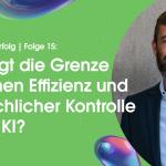 Podcast-Gast: Daniel Krauss von Flix - Mann mit Bart und vollem Haar, mit Azug, lachend