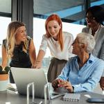 4 pasos para generar contenidos en pequeñas empresas, para dar un servicio de ayuda excelente a los clientes en tu web