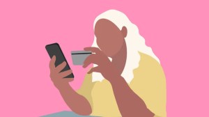 Disegno stilizzato di una donna che acquista tramite smartphone tenendo in mano una carta di credito