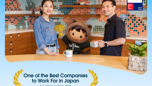 Salesforce GPTW第3位入賞を祝う社員