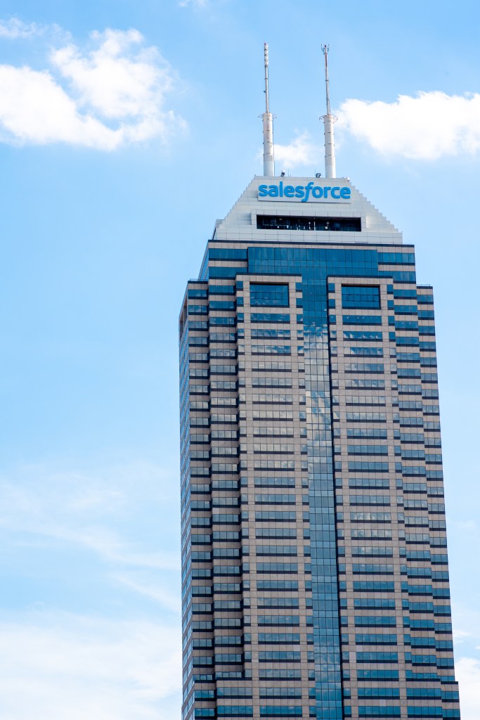 This is an image of the Salesforce Tower in Indianapolis