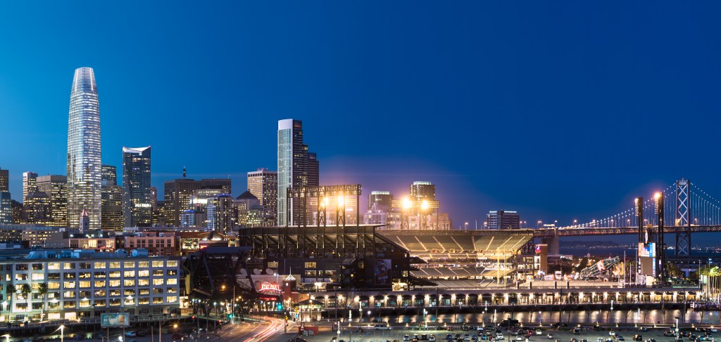 This is an image of the Salesforce Tower in San Francisco