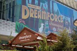 Dreamforce international park signage
